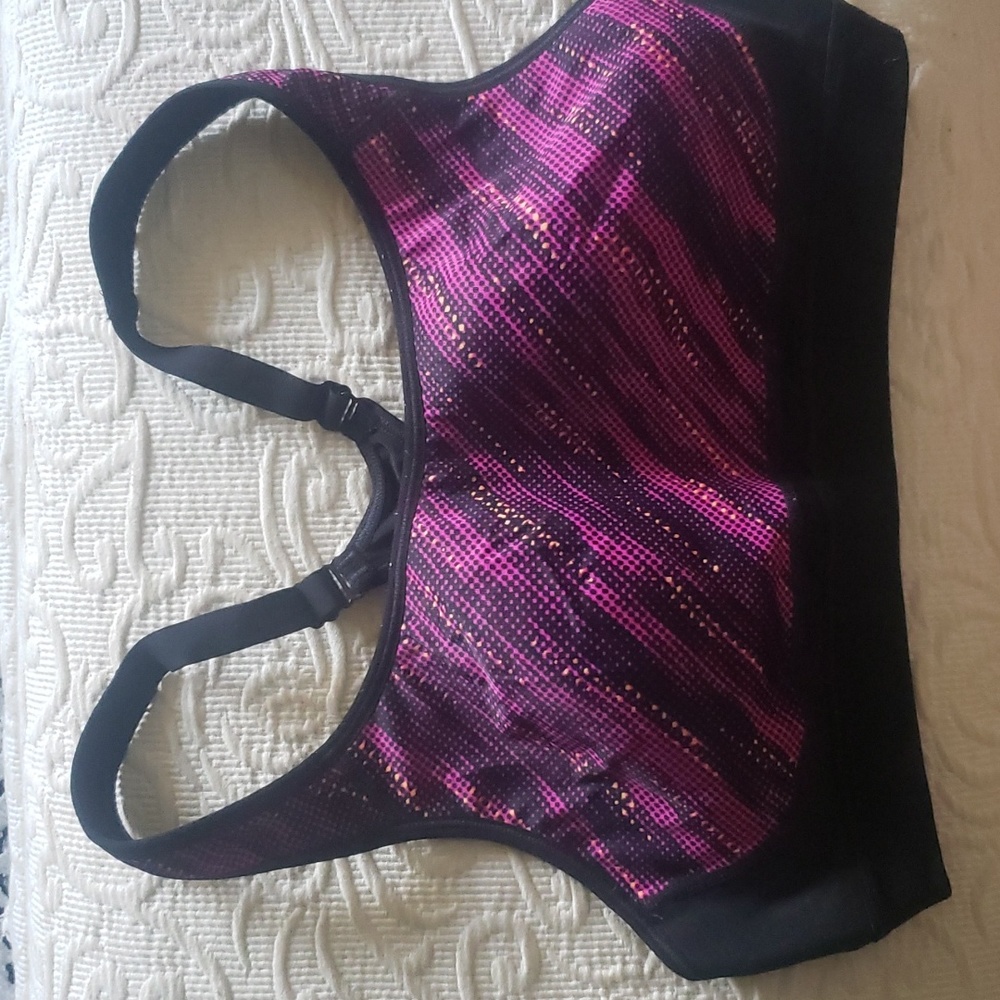 Sport bra. Fushia & ⚫ from target